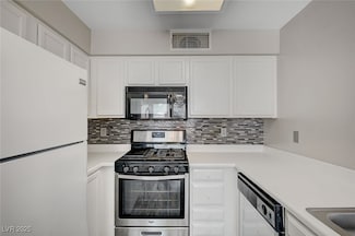 3060 Tarpon Dr Unit 102, Las Vegas, NV 89120