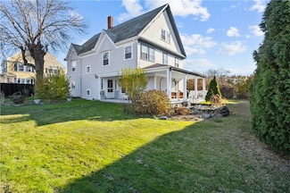 4 Renfrew Park, Middletown, RI 02842