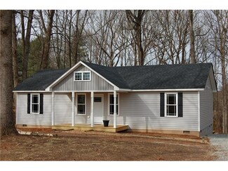19750 Maplewood Rd, Jetersville, VA 23083