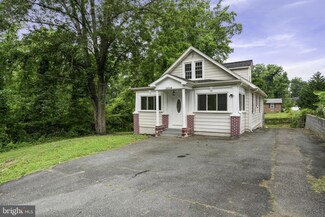 19316 Weaver Rd, Triangle, VA 22172