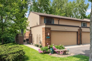 4839 Spring Cir, Minnetonka, MN 55345