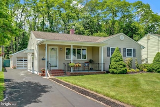 32 Sherbrooke Rd, Ewing, NJ 08638