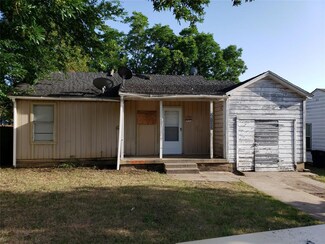 2732 Christine Ct, Fort Worth, TX 76105