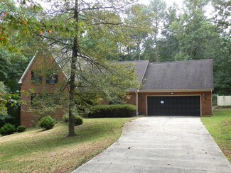 213 Country Estates Rd, La Fayette, GA 30728