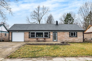 634 Park Dr, Greenwood, IN 46143