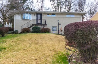 5164 Curry Rd, Pittsburgh, PA 15236