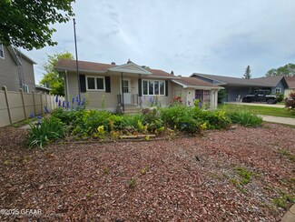 204 W 2nd St, Argyle, MN 56713