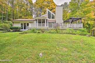 56 Victoria Ln, Lanesboro, MA 01237