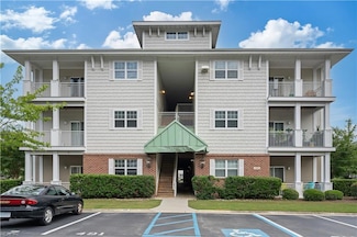 2469 Leytonstone Dr Unit 207, Chesapeake, VA 23321