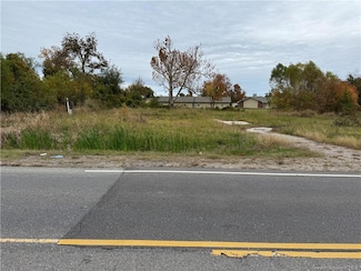 1620 Houston River Rd, Westlake, LA 70669