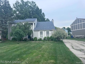 1753 Dawncrest Dr, West Bloomfield, MI 48324