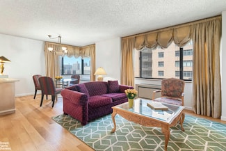 30 W 61st St Unit 8D, New York, NY 10023