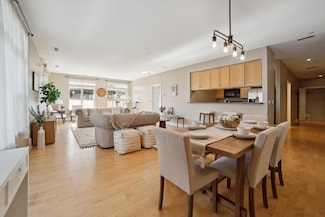 1925 N Water St Unit 105, Milwaukee, WI 53202
