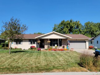 2523 Sauk Dr, Janesville, WI 53545