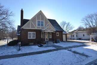 1134 10th St, Nevada, IA 50201