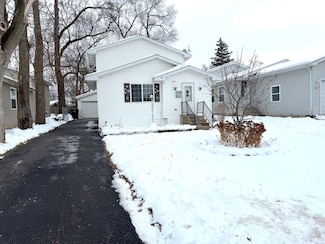 415 Kenwood Dr, Round Lake Park, IL 60073