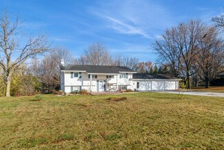14159 Summit Ln, Waseca, MN 56093