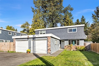 1518 NE 195th St, Lake Forest Park, WA 98155