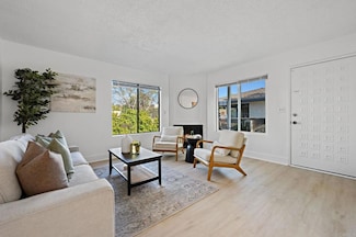 3408 Del Este Way, Oceanside, CA 92056