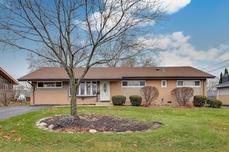 540 Newark Ln, Hoffman Estates, IL 60169
