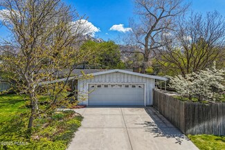 5093 Southmoor Cir, Salt Lake City, UT 84117