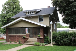 221 2nd St NW, Orange City, IA 51041