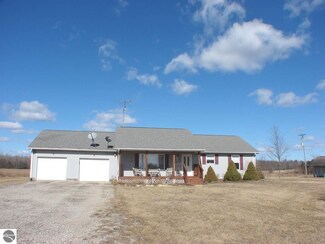 11211 E Millbrook Rd, Shepherd, MI 48883