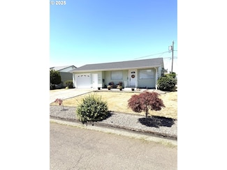 1073 Randolph Rd, Woodburn, OR 97071
