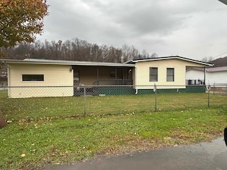 613 Hazeldine Dr, Huntington, WV 25704