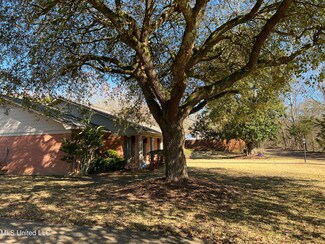 729 N Sunset Dr, Yazoo City, MS 39194