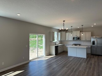 1866 Charleston Ln, Waconia, MN 55387