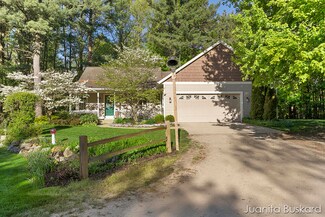 8287 80th Ave, Zeeland, MI 49464
