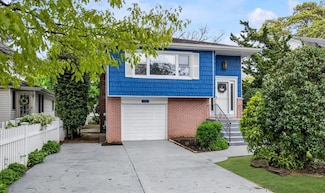 76 Melrose Ave, Lynbrook, NY 11563