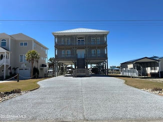 9091 W 9th St, Surf City, NC 28445