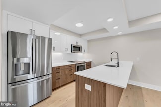 919 12th St NE Unit 303, Washington, DC 20002