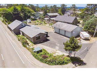 20 Willow St, Depoe Bay, OR 97341