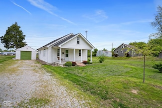 760 Maple St, Scottsburg, IN 47170