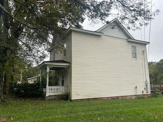 1042 Virginia Ave, Goshen, VA 24439