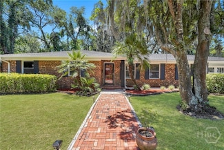 2221 Bonaventure Rd, Savannah, GA 31404