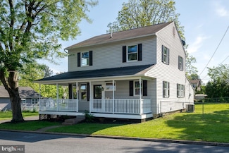 213 Redwood St, Harrisburg, PA 17109