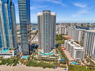 17201 Collins Ave Unit 704, Sunny Isles Beach, FL 33160