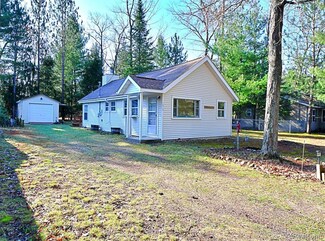 1510 Maple Ave, Saint Helen, MI 48656