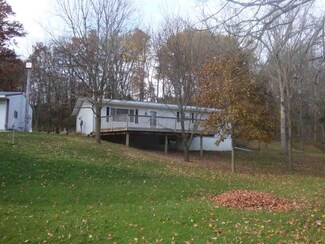 26992 Hazel Rd, Elkport, IA 52044