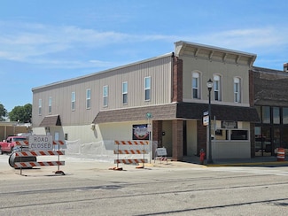 901 Okoboji Ave, Milford, IA 51351