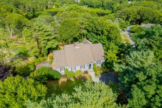 132 Swift Ave, Osterville, MA 02655