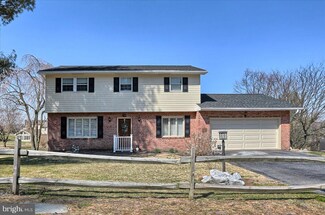 720 Sand Hill Rd, Hershey, PA 17033