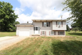 8474 Sterling Rd, Sterling, OH 44276