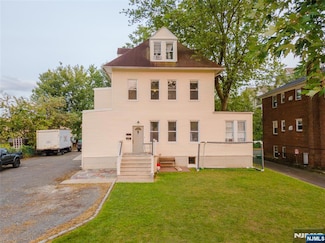 74 Burnett Ave, Maplewood, NJ 07040