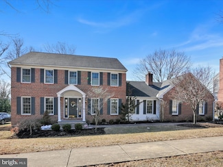 208 Sturbridge Dr, Reading, PA 19610