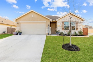 709 East St, Hutto, TX 78634
